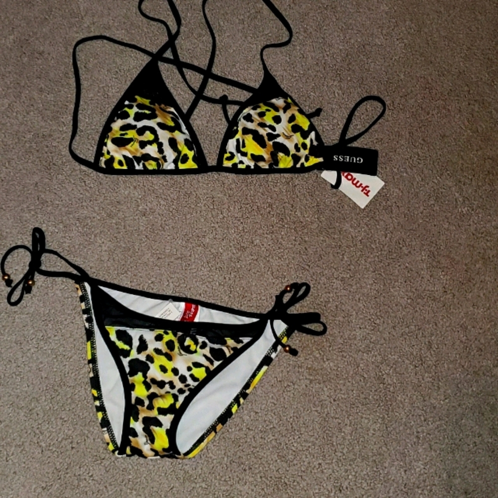 Guess 2 peice bikini